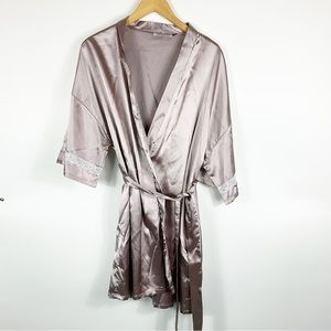 Set of 2 Bridesmaid Satin Robes Mauve Pink Lace size Medium